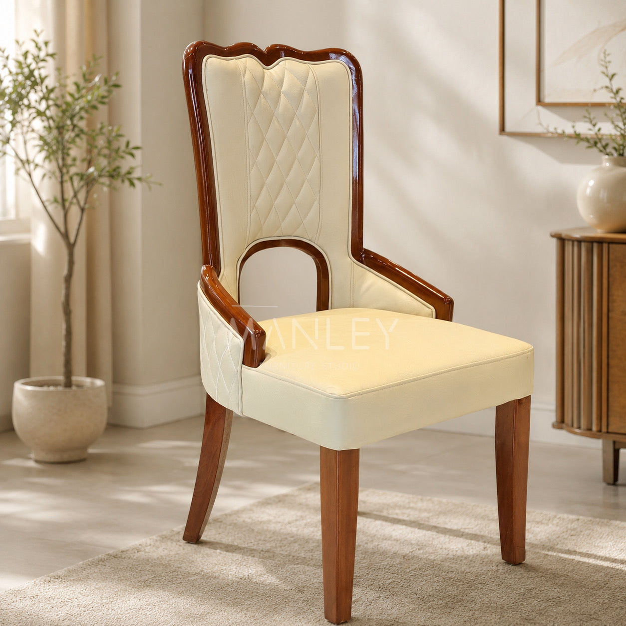 ECHO CHAIR