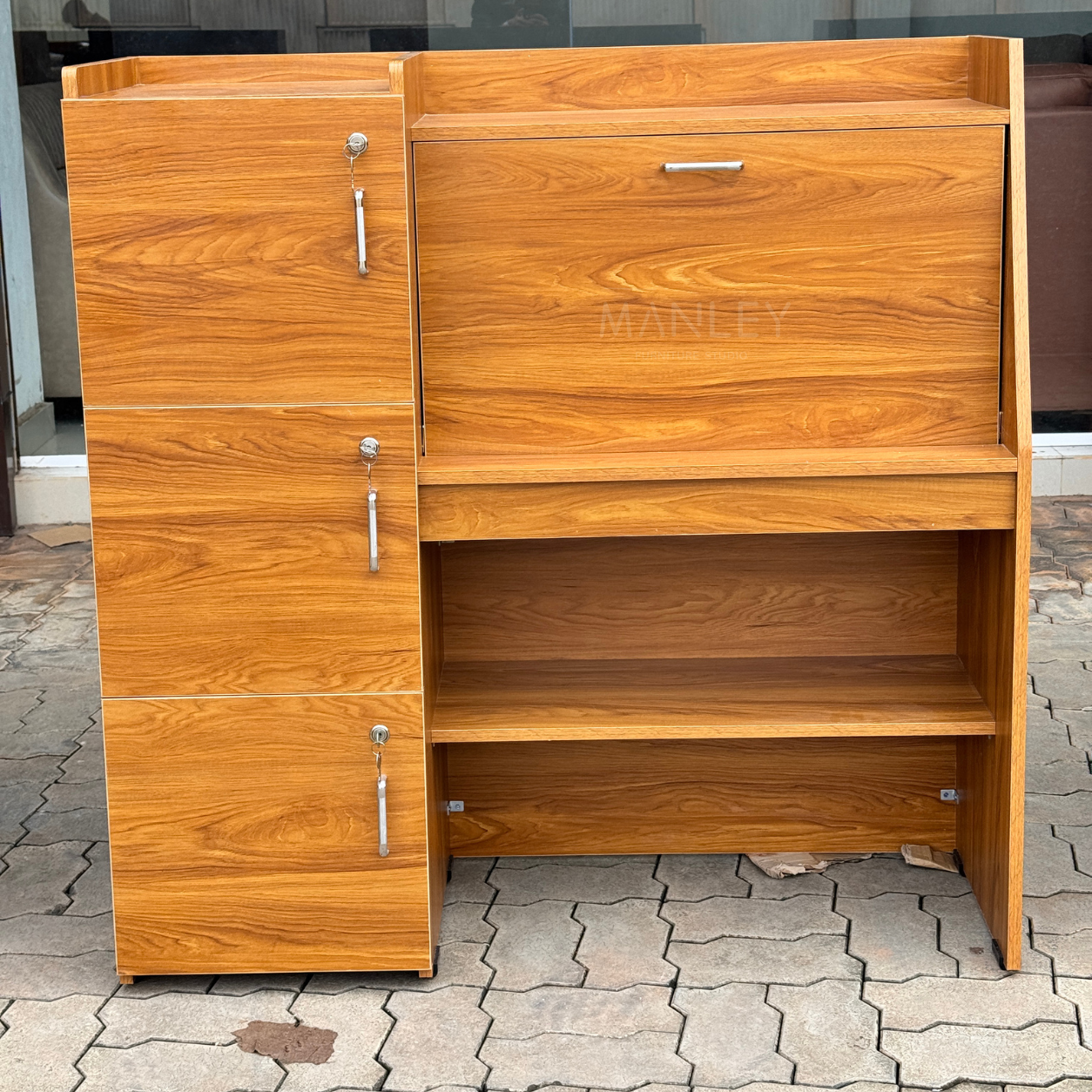 SMART STUDY TABLE | PARTICLE BOARD