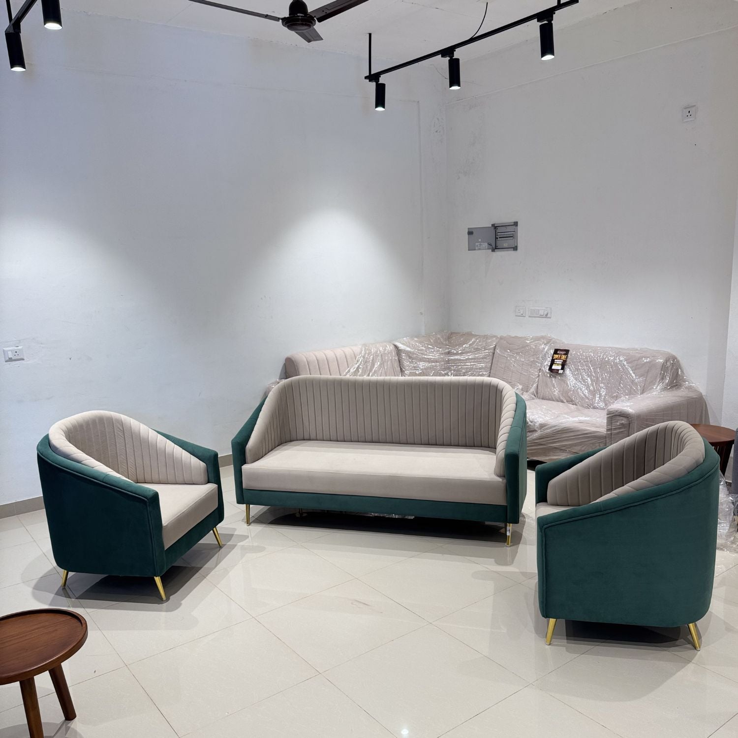 Dual Template Sofa – Fabric Green And Off White