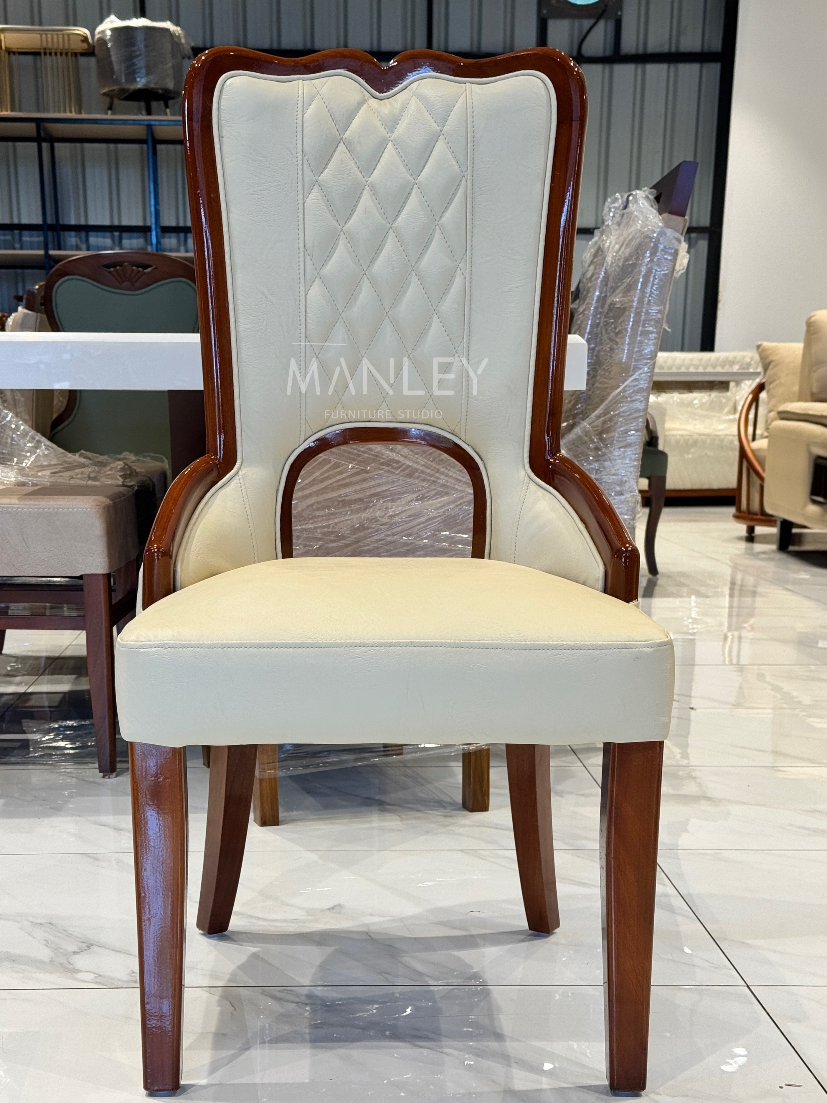 ECHO CHAIR