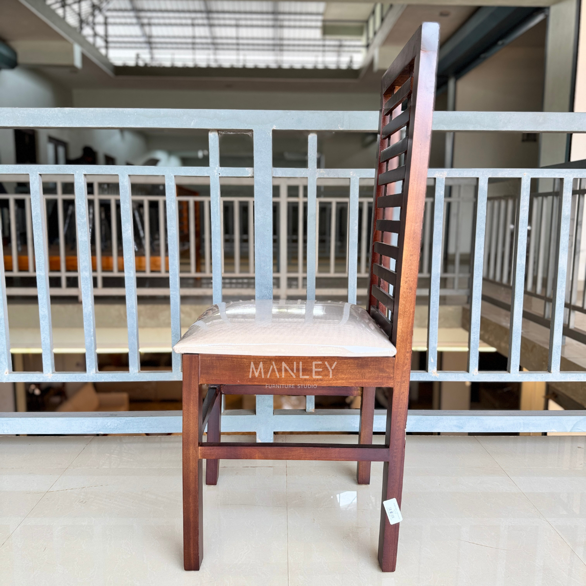 ZIYON DINING CHAIR | ACACIA WOOD WITH CUSHION