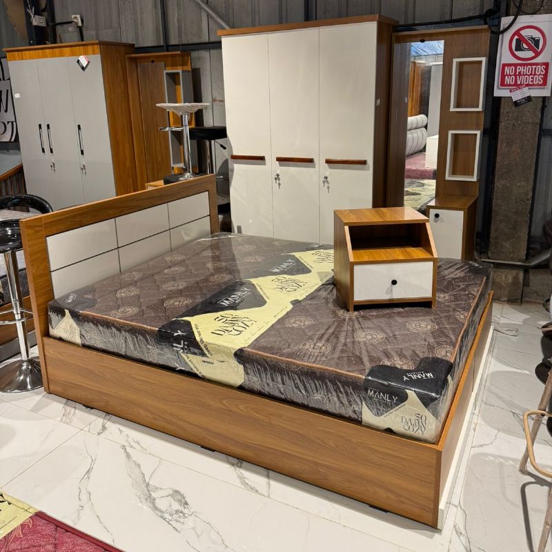 bedroom set -Pulse