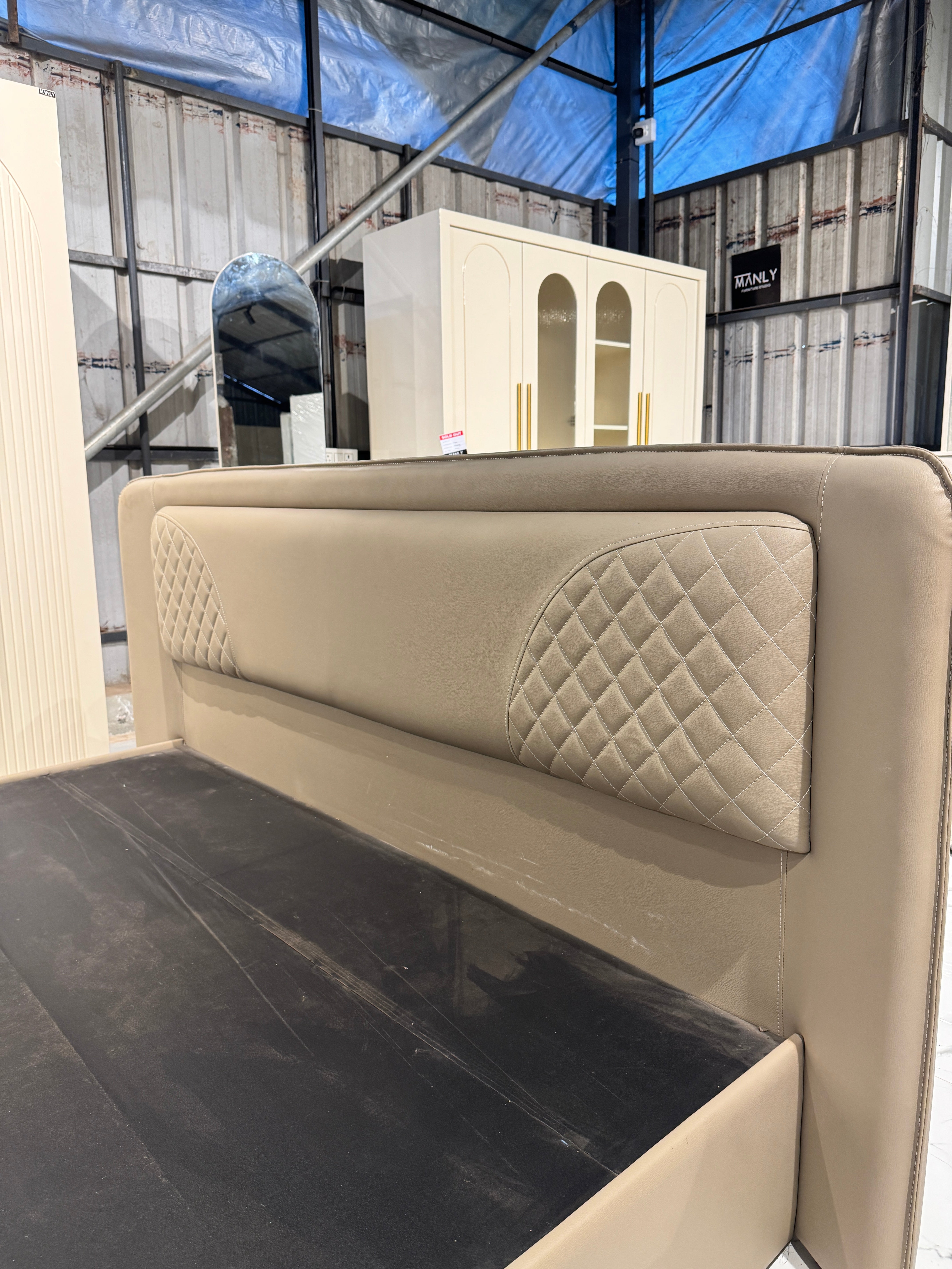 COXLEY KING SIZE COT | FULL ART LEATHER UPHOLSTERY