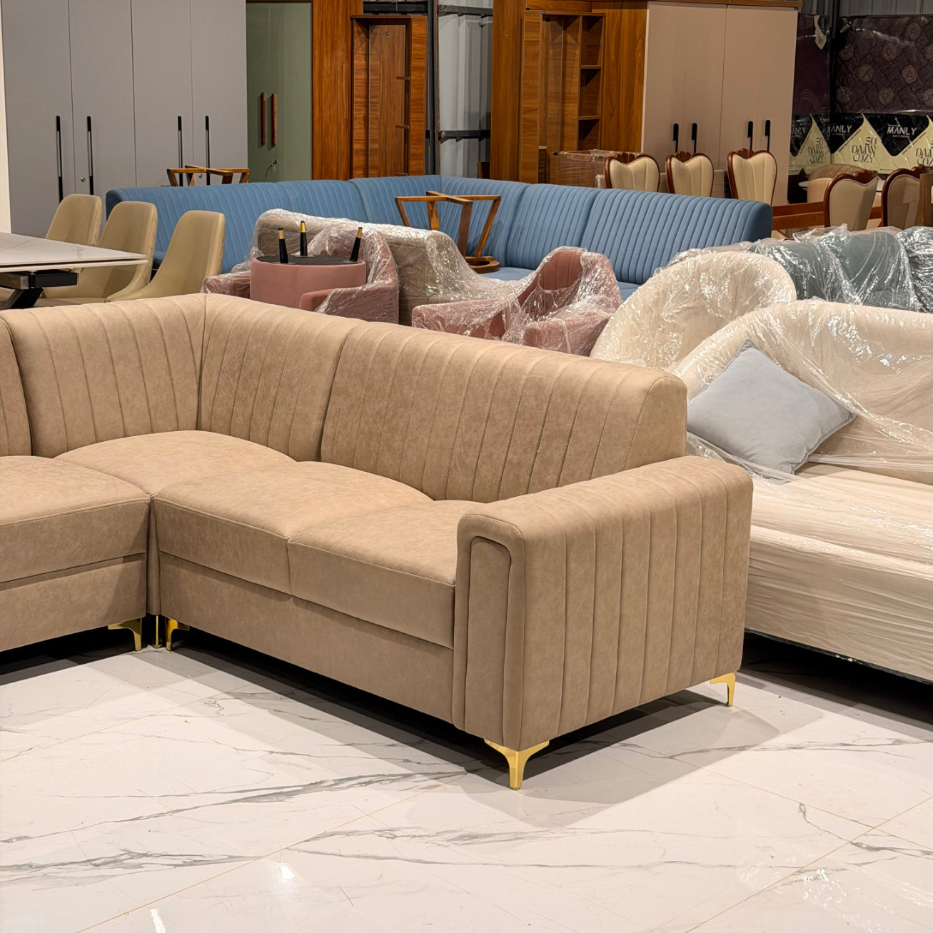 BOXER GOLDEN CORNER SOFA SET | SUEDE FABRIC & ACACIA WOOD | BEIGE