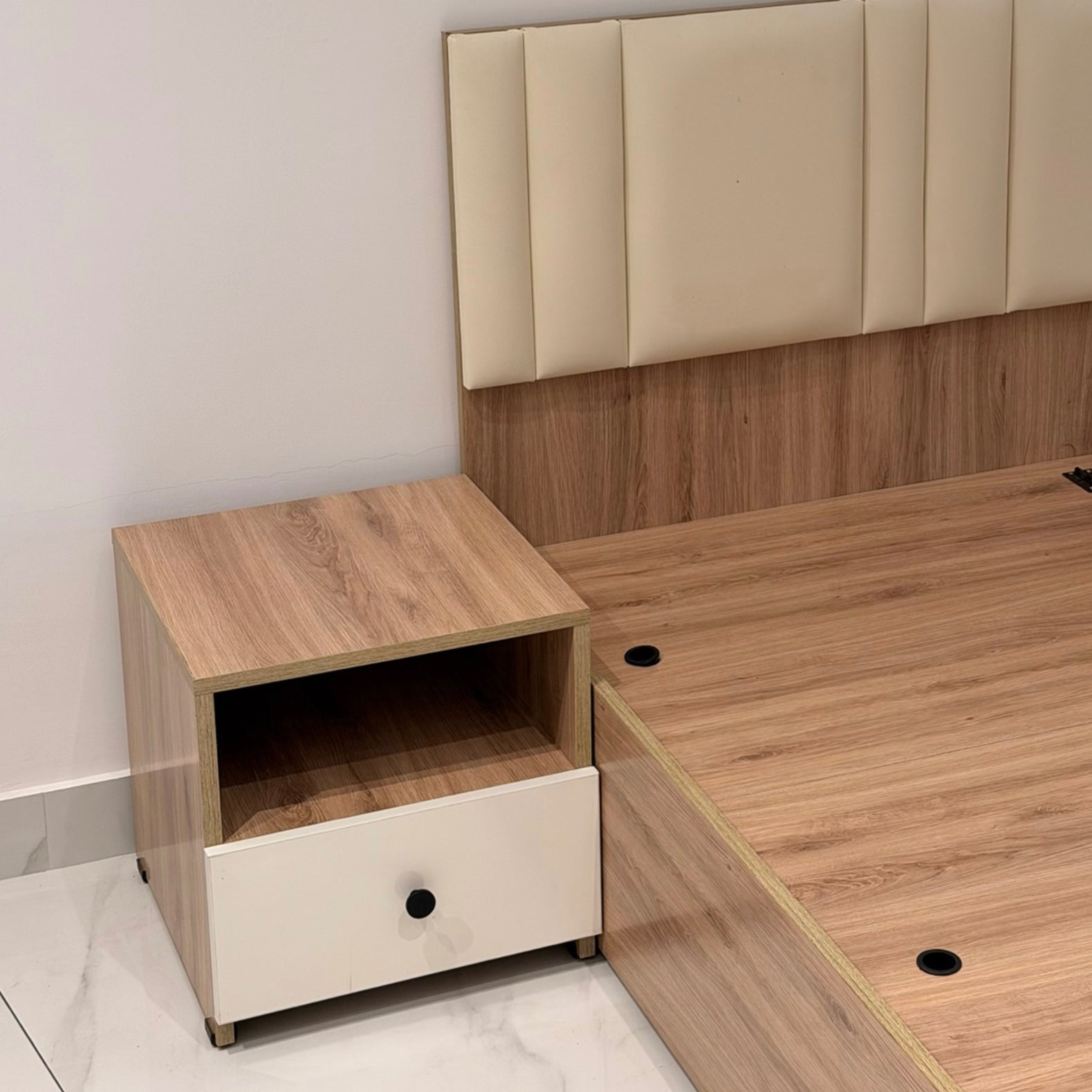 Bedroom Set Cream