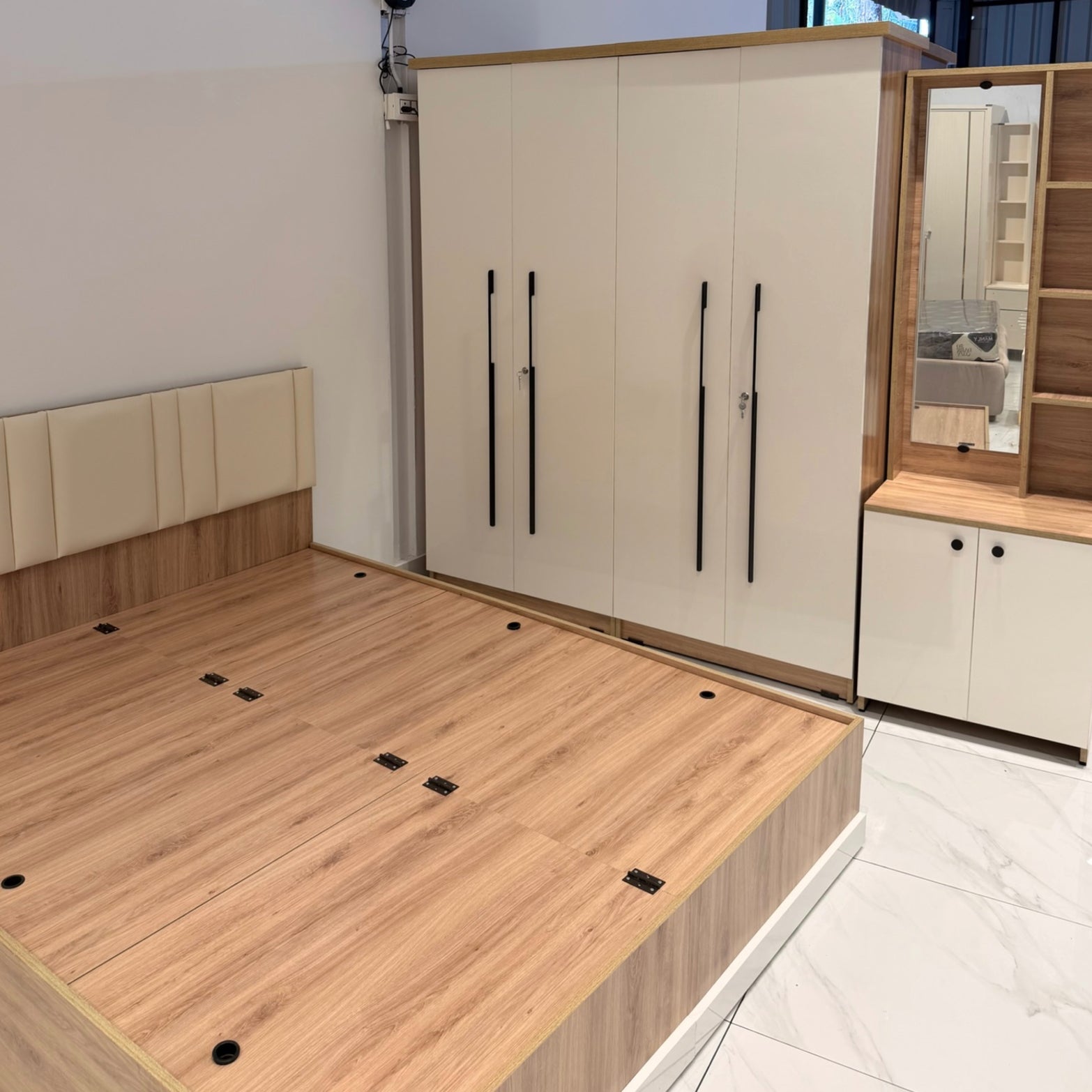 Bedroom Set Cream