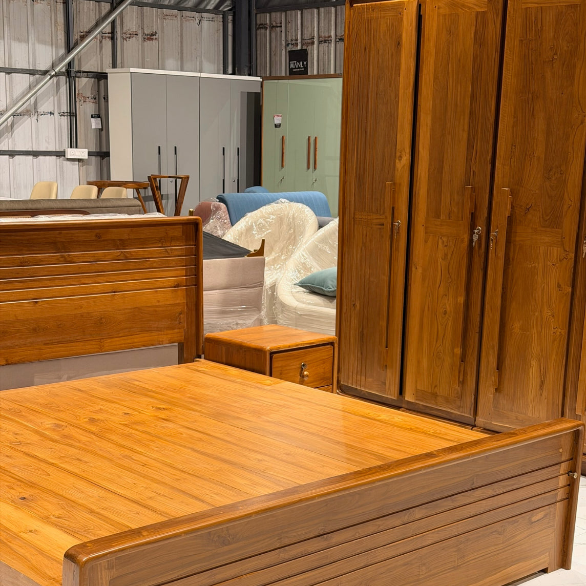 Bedroom Set – Solid Wood Teak