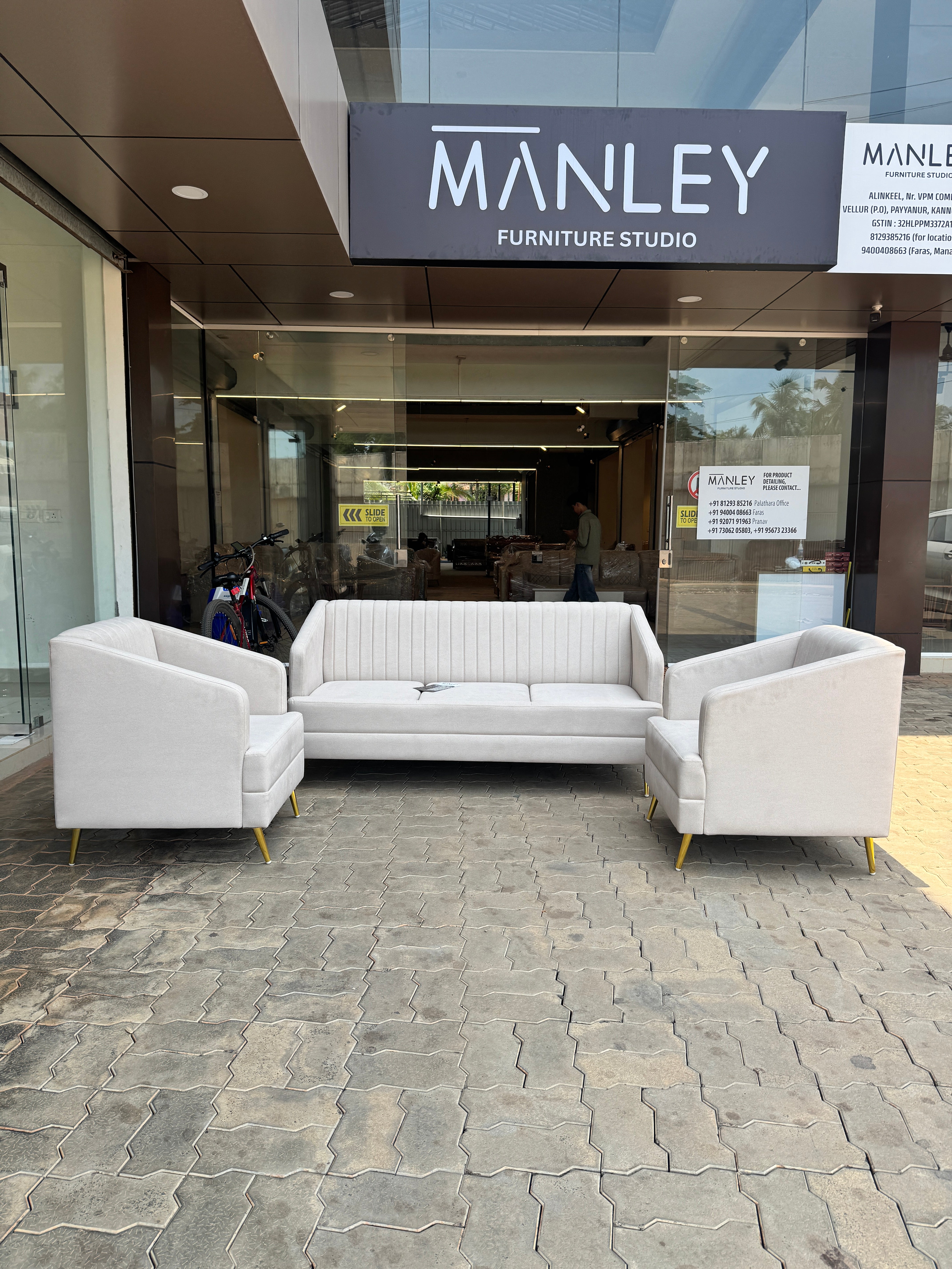 ARM ROYAL 3+1+1 SOFA SET | ACACIA WOOD & FABRIC UPHOLSTERY