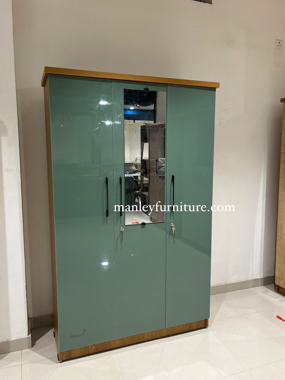 RILON 3-DOOR WARDROBE | PARTICLE BOARD & UV BOARD DOORS | GREEN