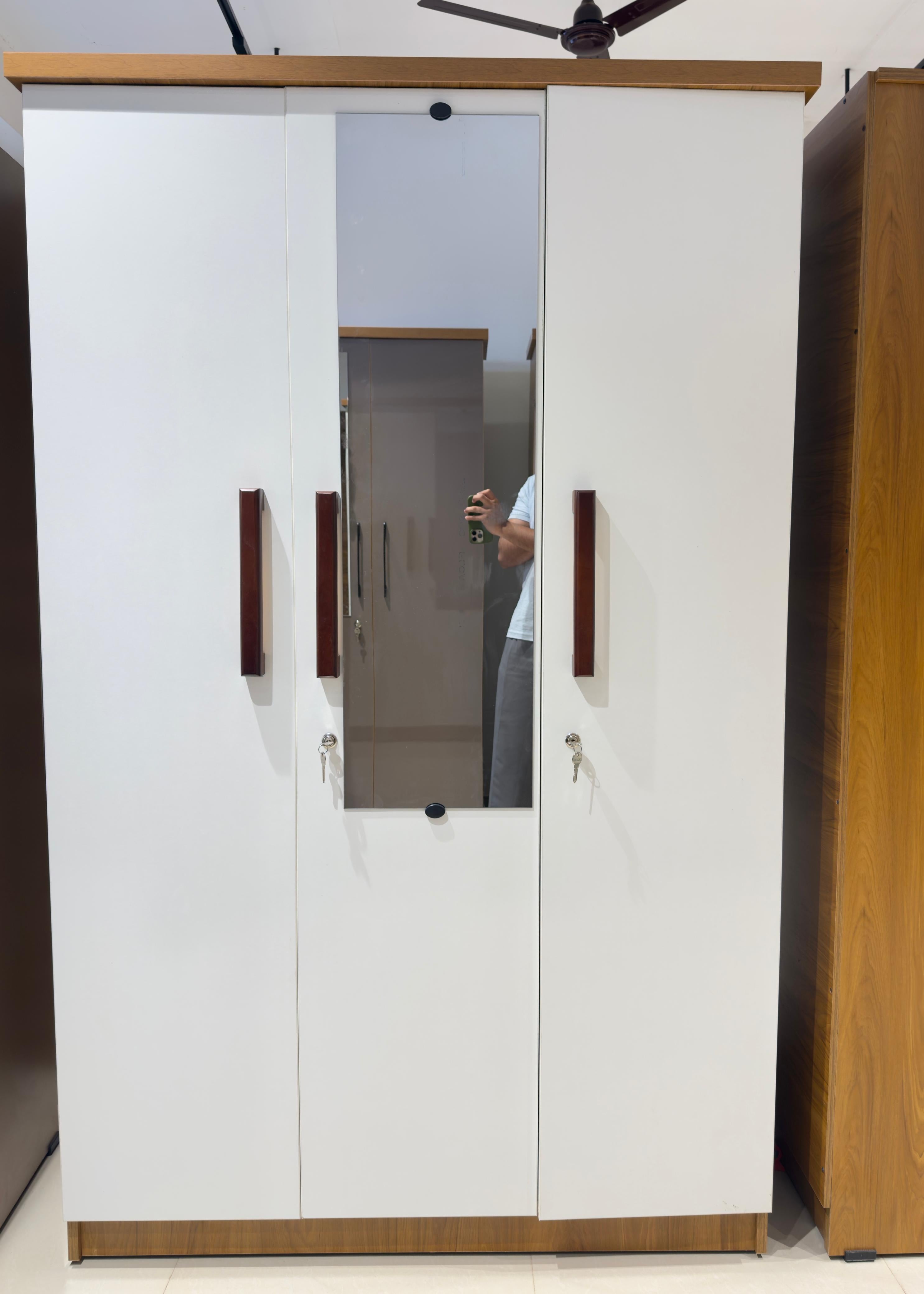 EDGE 3-DOOR WARDROBE | PARTICLE BOARD | WHITE COLOUR