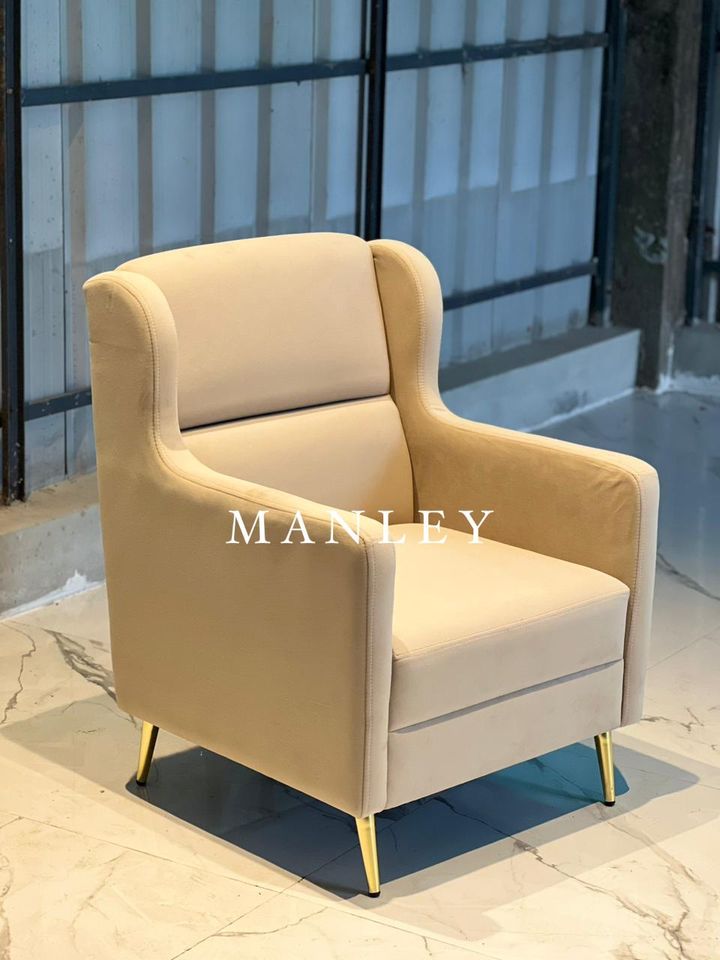 Royal Arm Chair – Solid Acacia Wood & Velvet Fabric | Regal Accent Seating