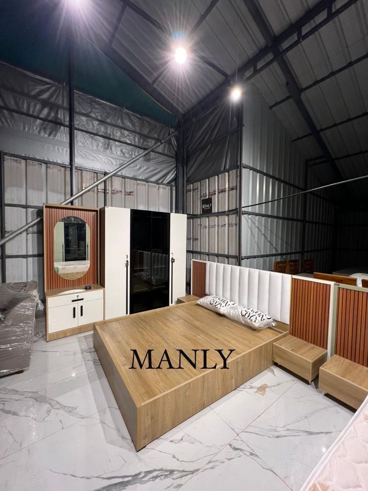 Bedroom Set - Glass Door Set