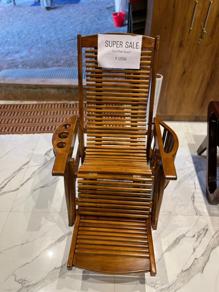 Manley Acacia Wood Easy Chair | Premium Solid Wood Lounge Chair