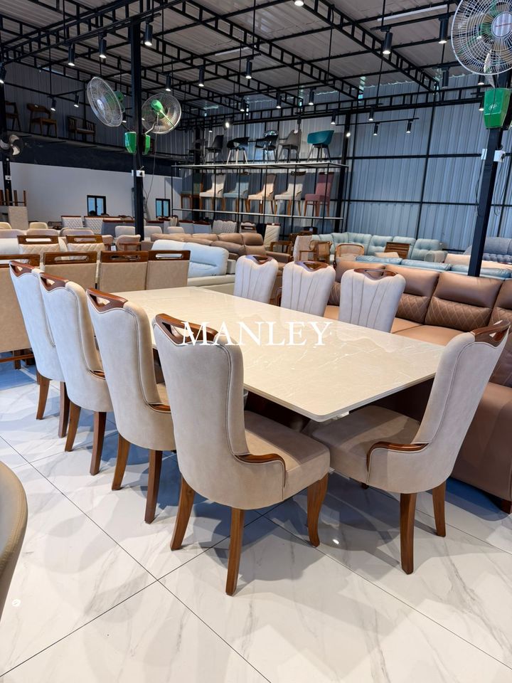 Dining Set - Peekly