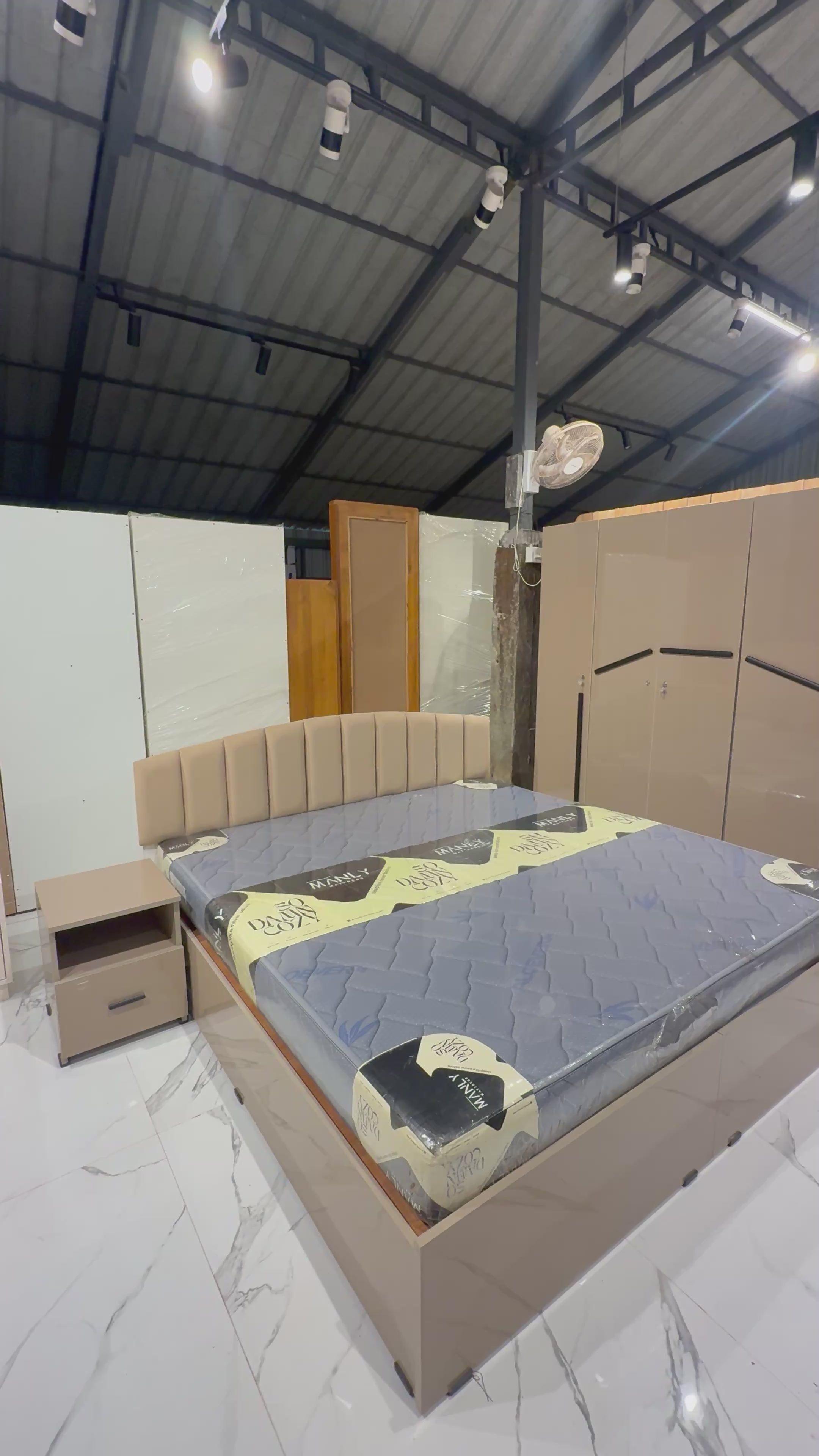 NINEX PREMIUM 5 DOOR QUEEN SIZE BEDROOMSET | CREAM COLOUR-UV BOARD